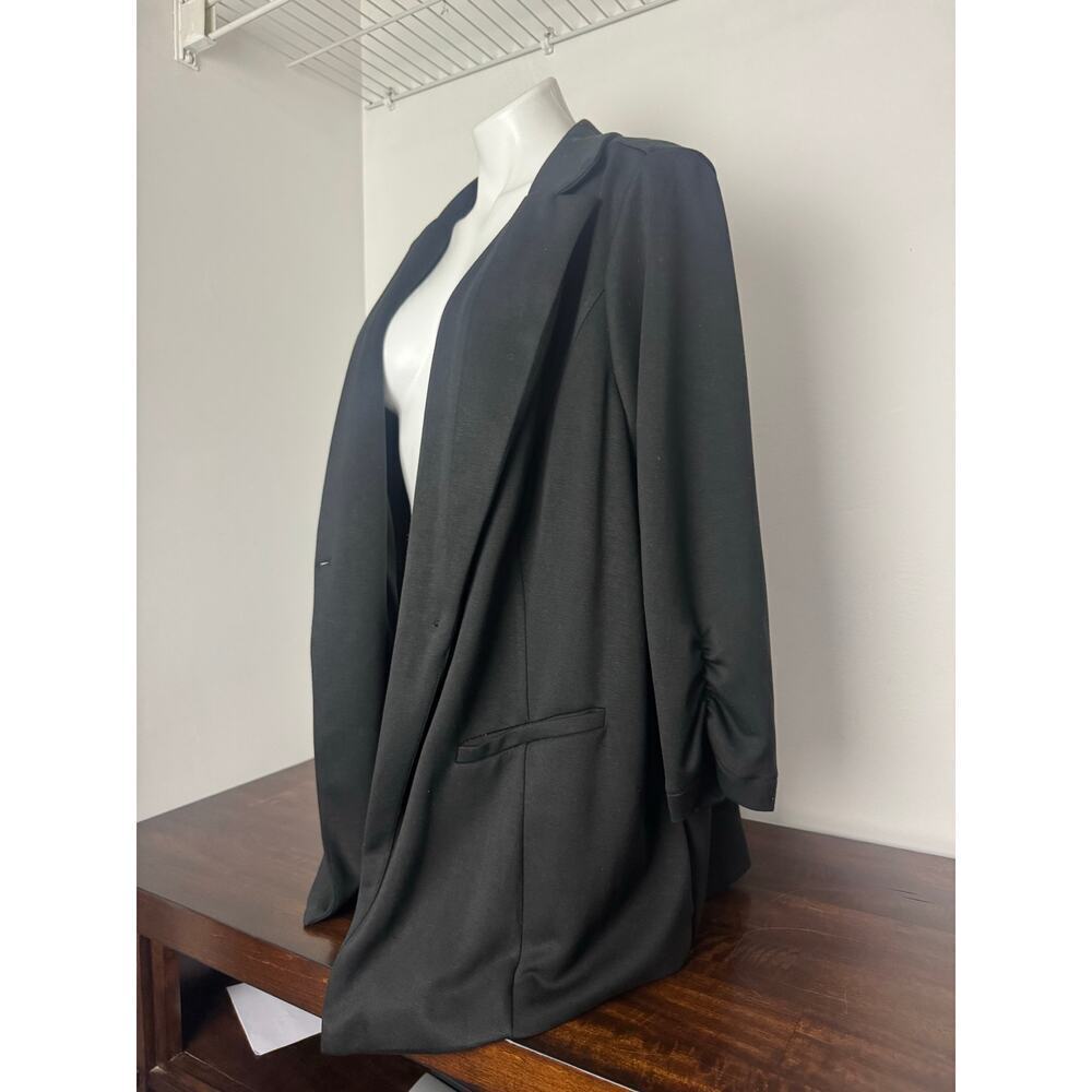 Torrid Black 3/4 Sleeve Blazer, Single Button, Soft, Stretchy Size 3 NWOT - Picture 4 of 10